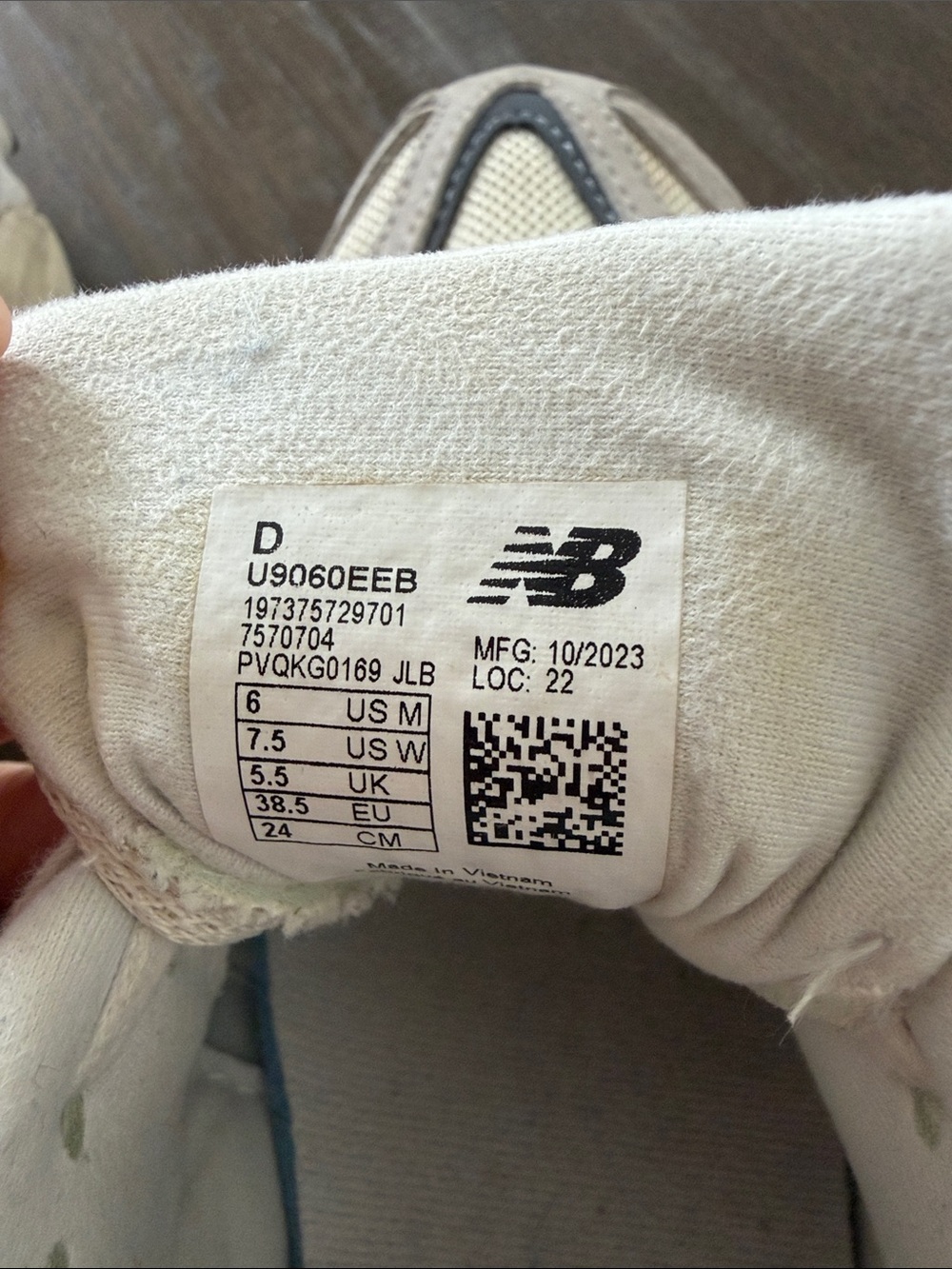 New Balance 9060 - Picture 6 of 6